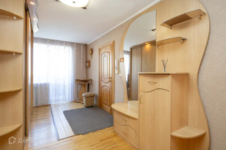 Продаётся 3-комнатная квартира, 106.1 м²