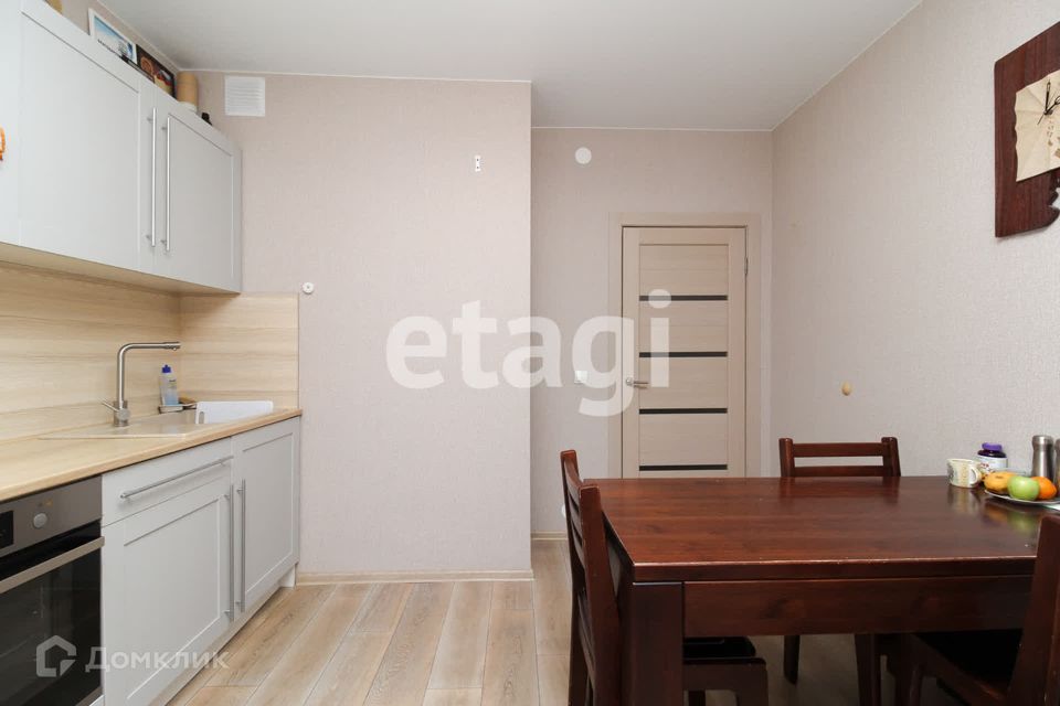Продаётся 2-комнатная квартира, 57.5 м²