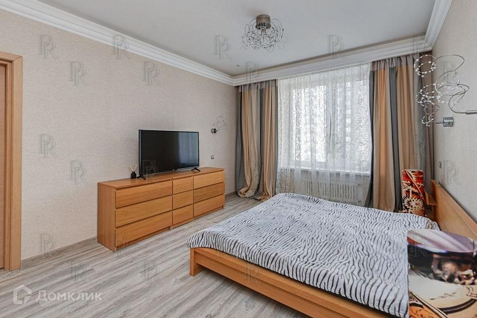 Продаётся 3-комнатная квартира, 108 м²