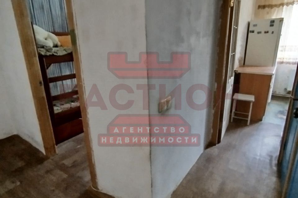 Продаётся 4-комнатная квартира, 61 м²