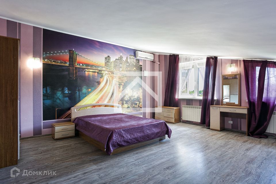 Продаётся 5-комнатная квартира, 193.2 м²