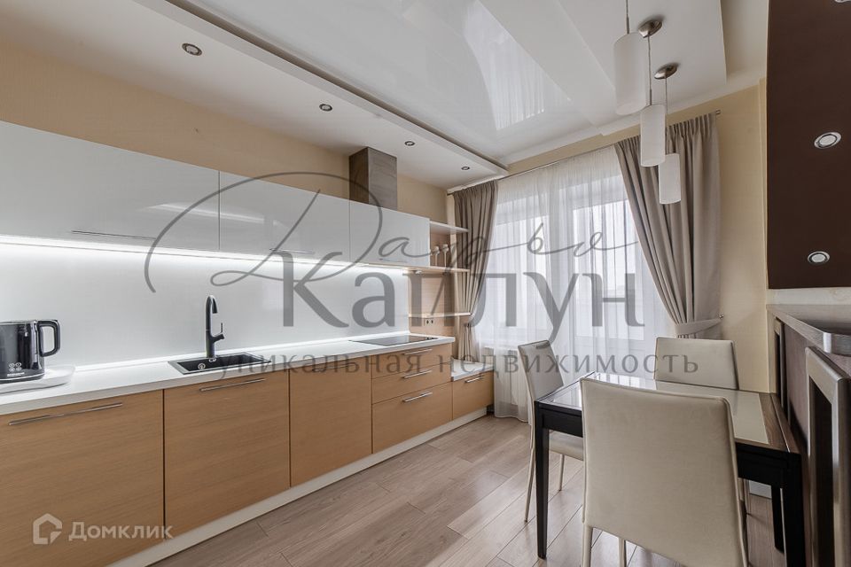 Сдаётся 2-комнатная квартира, 65 м²