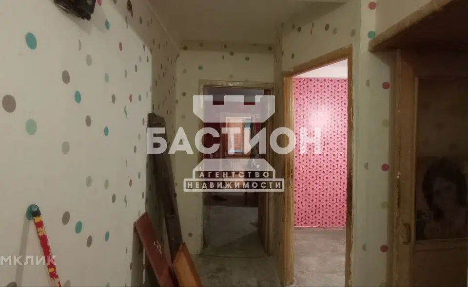 Продаётся 4-комнатная квартира, 56 м²