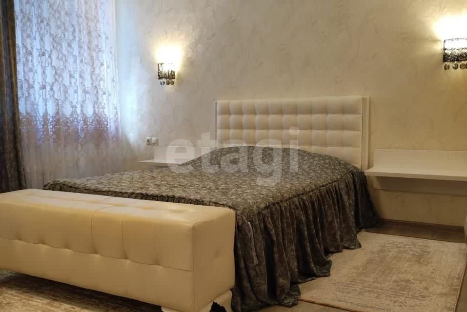 Продаётся 3-комнатная квартира, 102.7 м²