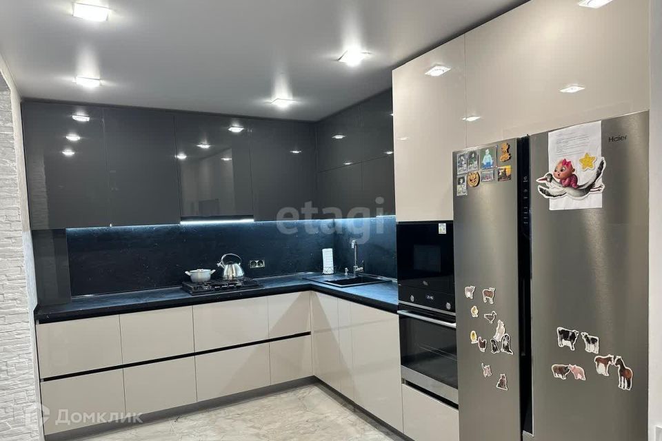 Продаётся 3-комнатная квартира, 67.8 м²