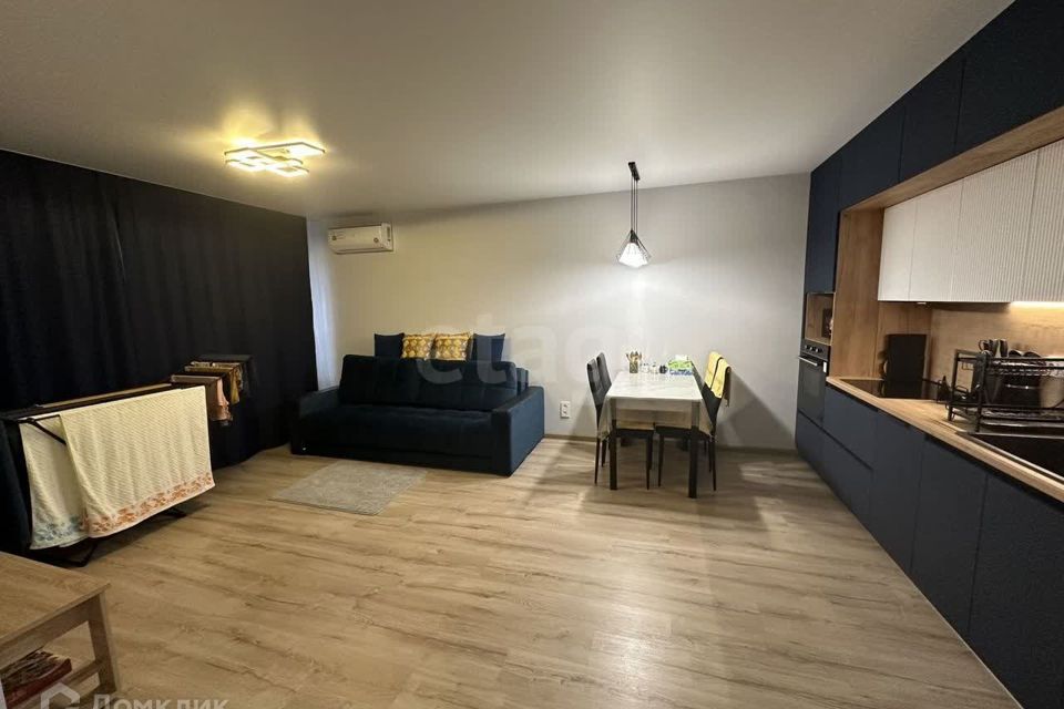 Продаётся 1-комнатная квартира, 43 м²