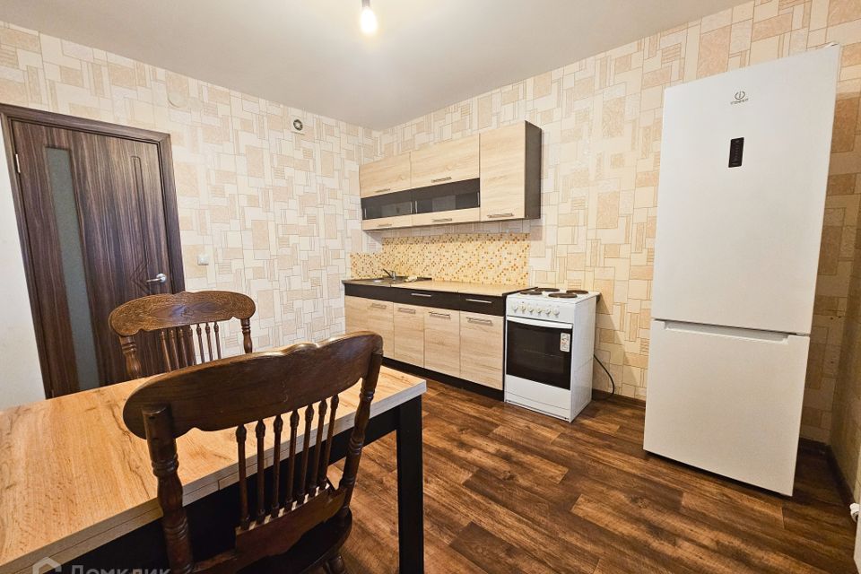 Сдаётся 2-комнатная квартира, 70 м²