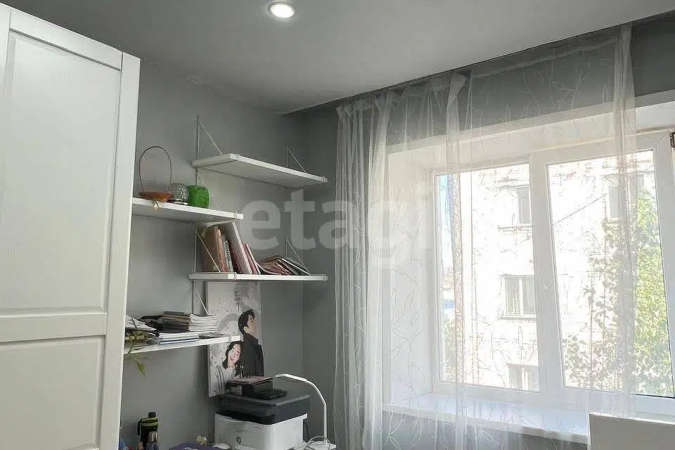 Продаётся 4-комнатная квартира, 74 м²