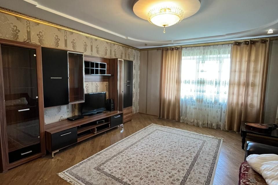 Сдаётся 3-комнатная квартира, 105 м²