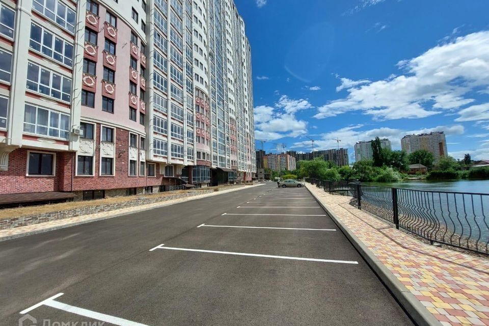 Продаётся 1-комнатная квартира, 42 м²