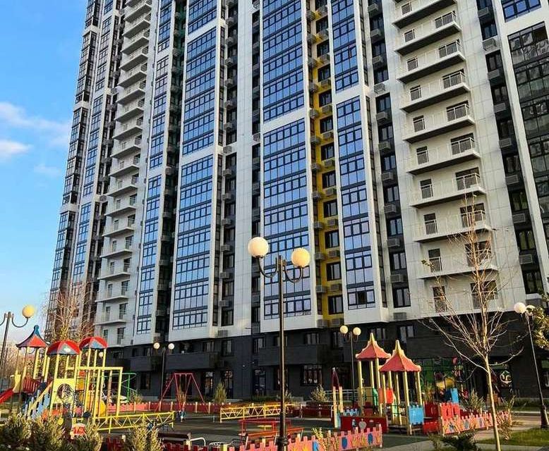 Продаётся 1-комнатная квартира, 42.3 м²