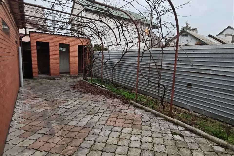 Продаётся 2-этажный дом, 258.1 м²