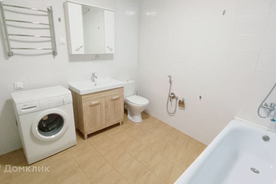 Продаётся 2-комнатная квартира, 70.2 м²