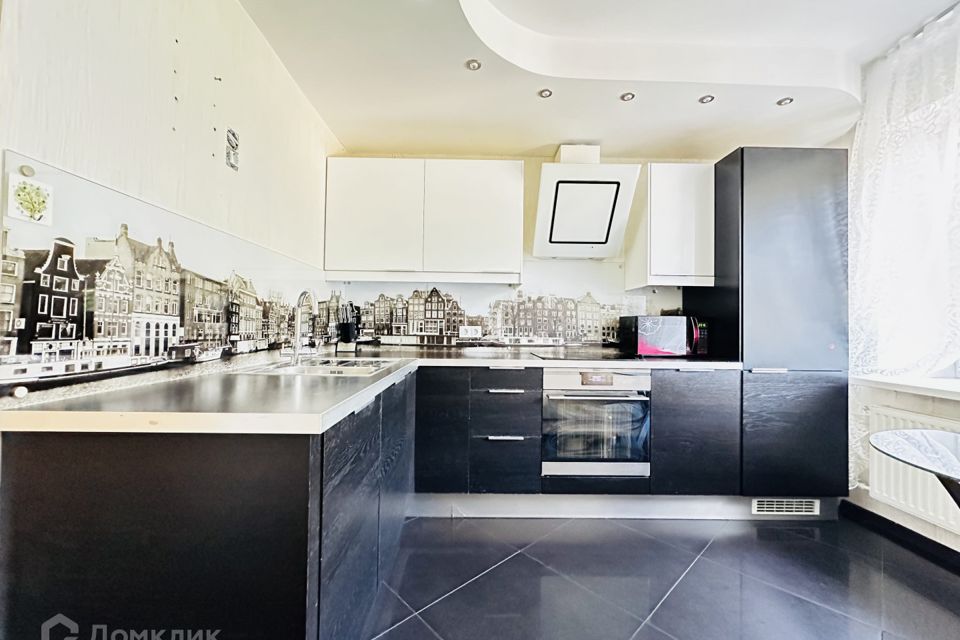 Продаётся 1-комнатная квартира, 46.4 м²