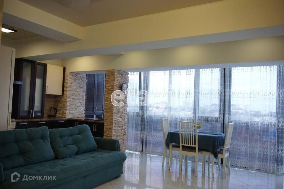 Продаётся 2-комнатная квартира, 81.9 м²