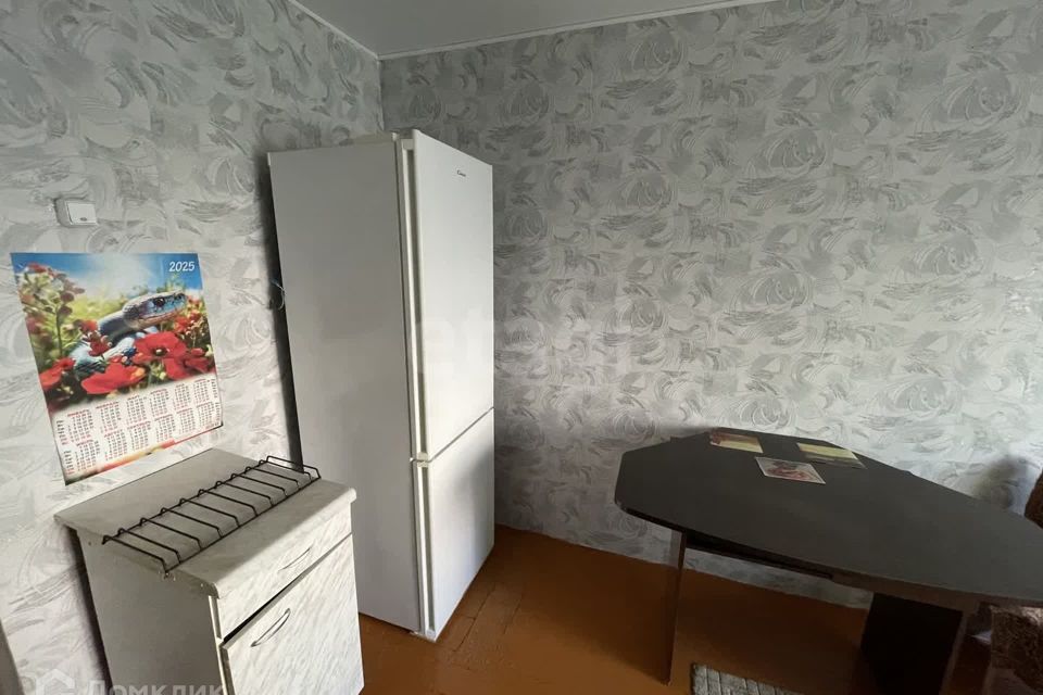Продаётся комната в 1-комн. квартире, 80 м²
