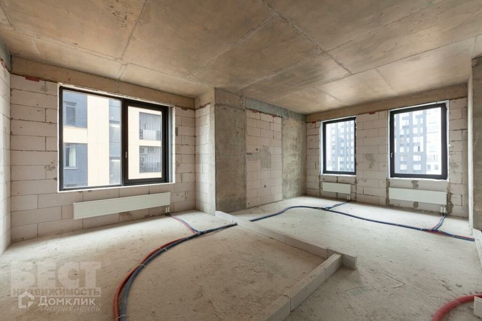 Продаётся 3-комнатная квартира, 108 м²