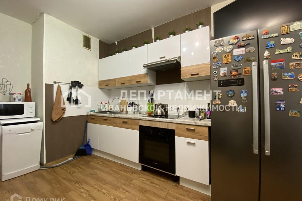 Продаётся 3-комнатная квартира, 98 м²