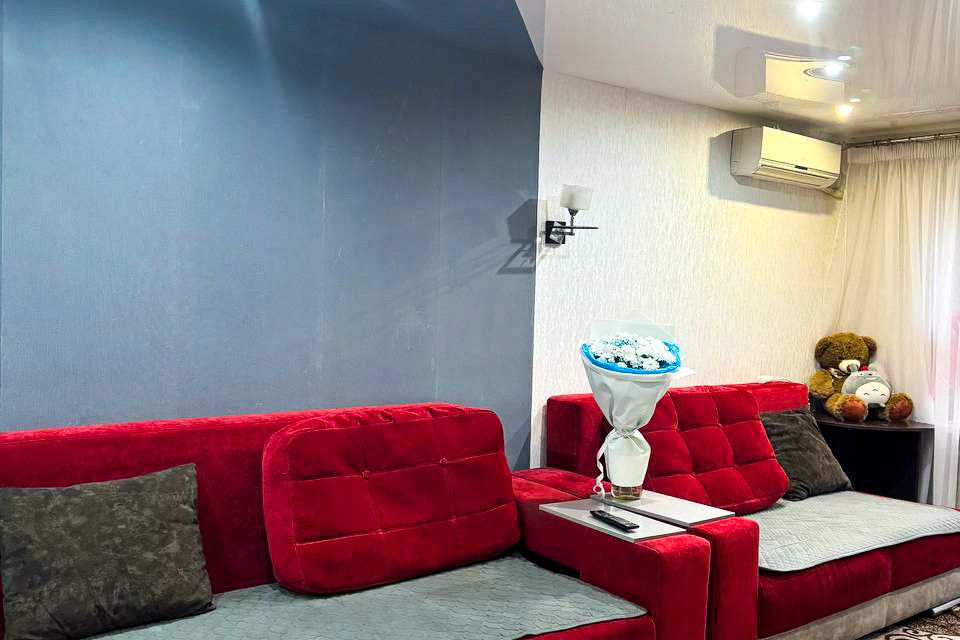 Продаётся 3-комнатная квартира, 57 м²