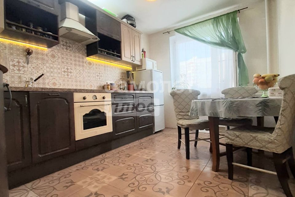 Продаётся 2-комнатная квартира, 63 м²