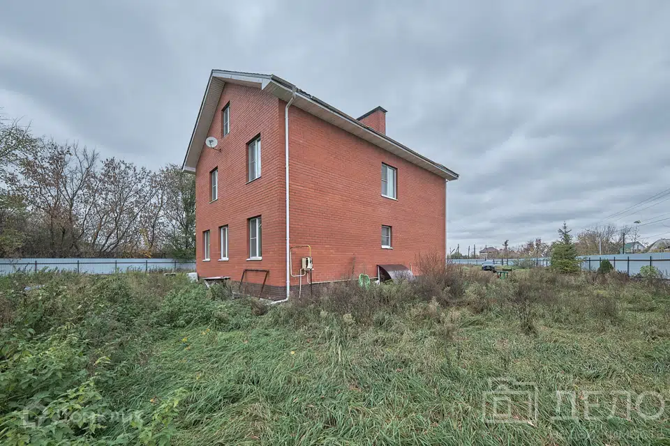 Продаётся 3-этажный дом, 325.8 м²