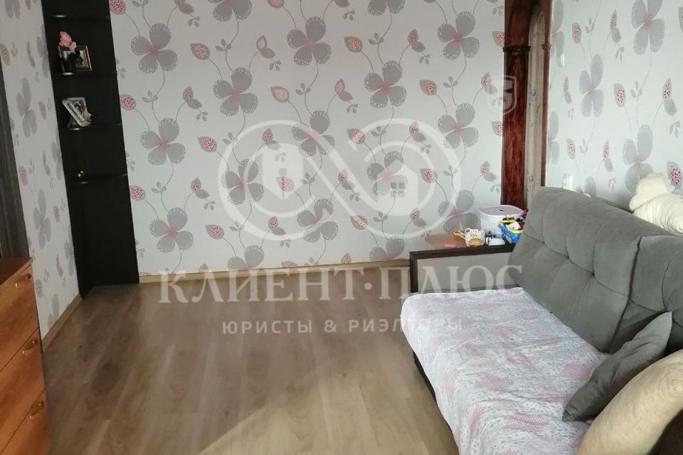 Продаётся 4-комнатная квартира, 62 м²