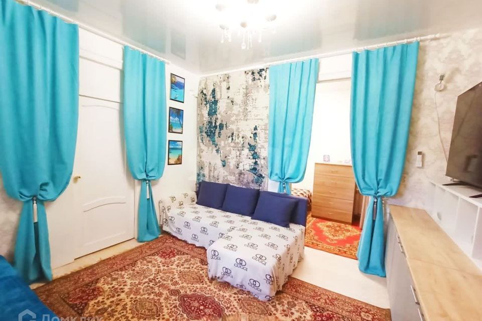 Продаётся 3-комнатная квартира, 108 м²
