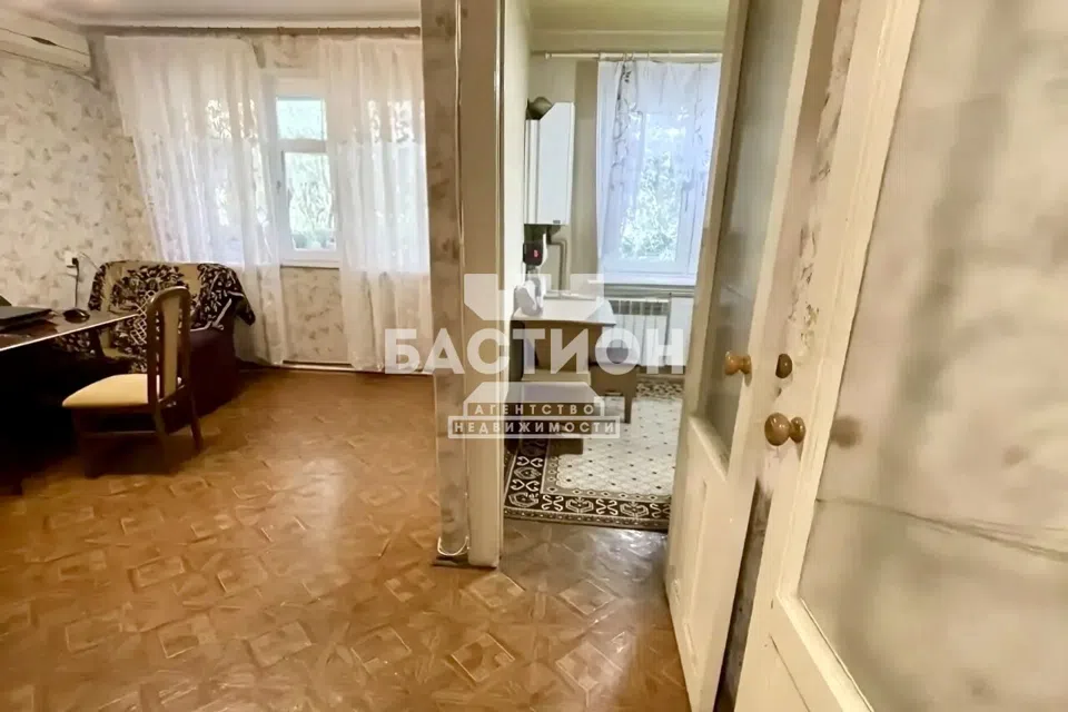 Продаётся 3-комнатная квартира, 59.5 м²