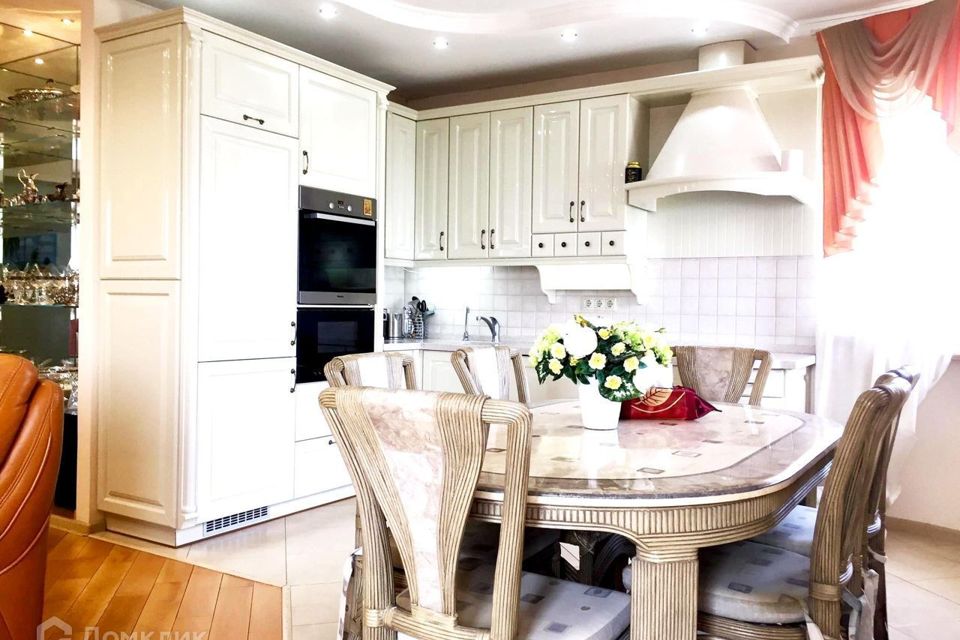 Сдаётся 3-комнатная квартира, 110 м²