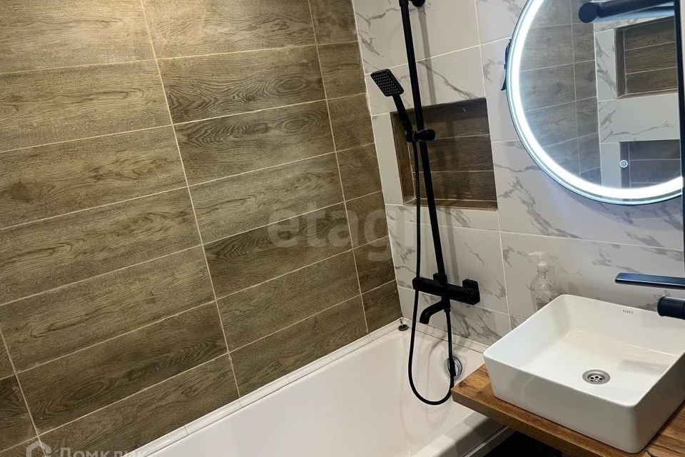 Продаётся 4-комнатная квартира, 93.3 м²