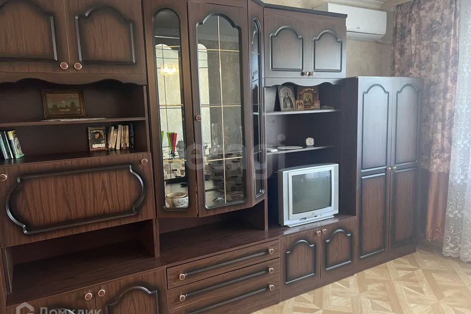 Продаётся 1-комнатная квартира, 42 м²