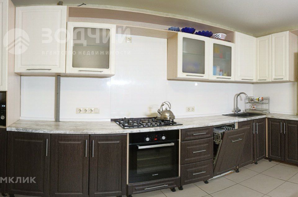 Продаётся 2-комнатная квартира, 65.8 м²