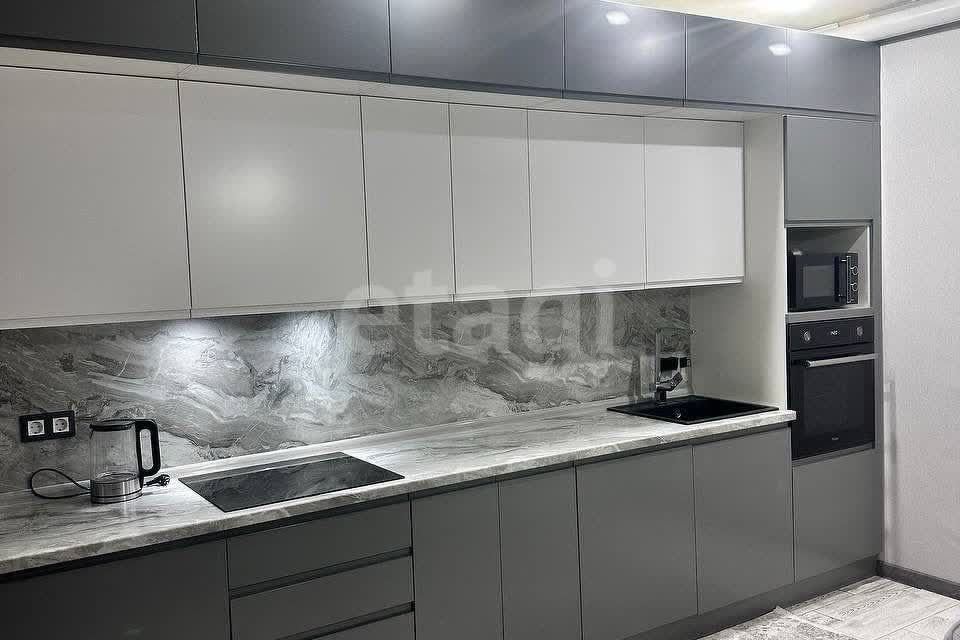 Продаётся 1-комнатная квартира, 41.3 м²