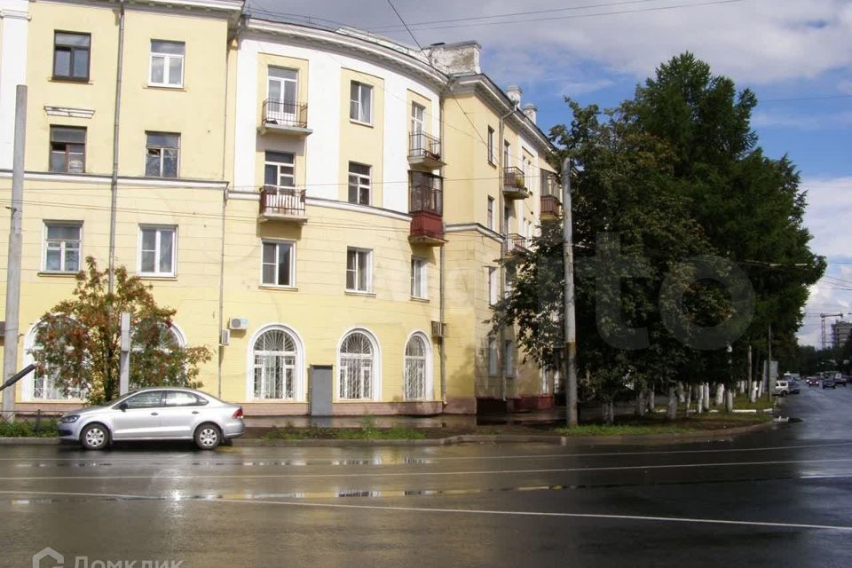 Продаётся комната в 3-комн. квартире, 35 м²