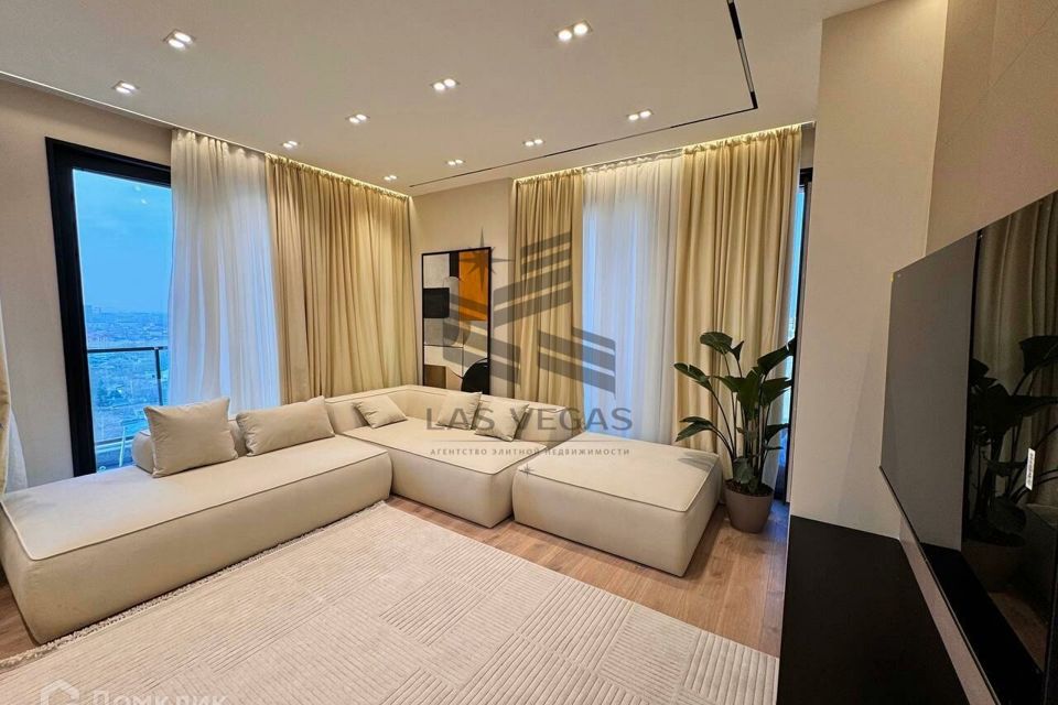 Сдаётся 2-комнатная квартира, 80 м²