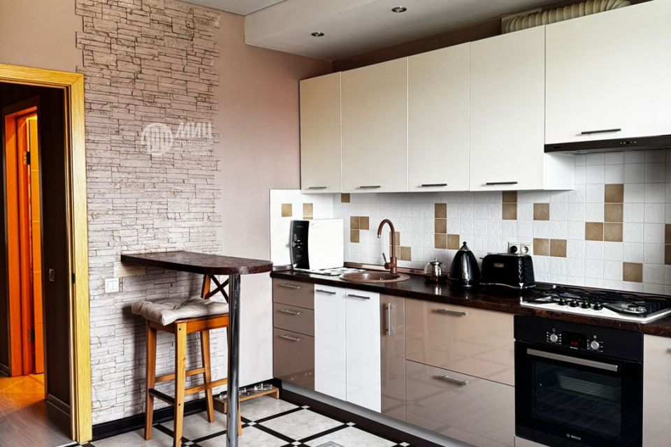 Продаётся 1-комнатная квартира, 42.1 м²