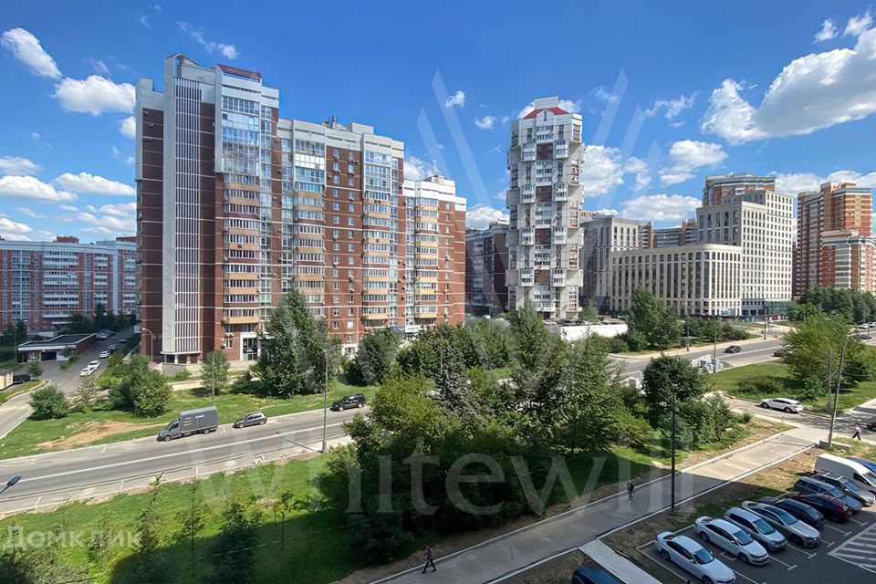 Продаётся 4-комнатная квартира, 106.6 м²