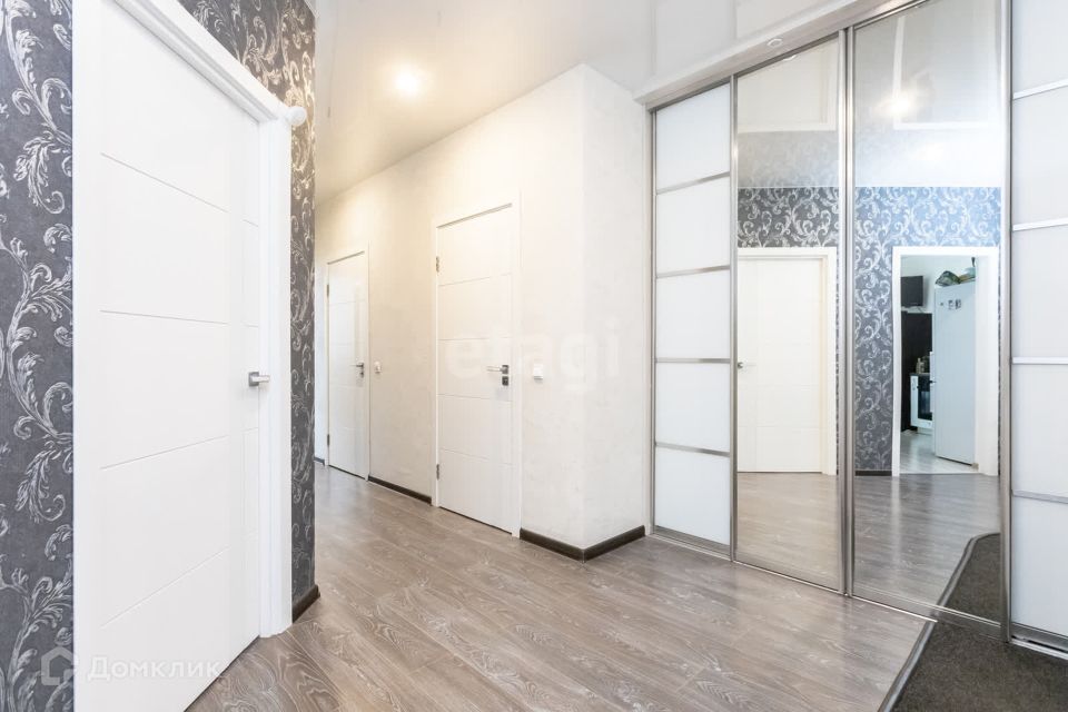Продаётся 2-комнатная квартира, 69.7 м²
