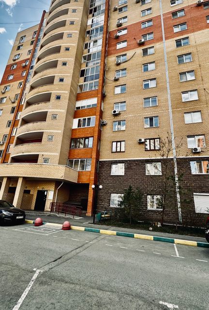 Продаётся 3-комнатная квартира, 82.7 м²