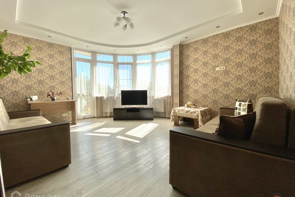 Продаётся 2-комнатная квартира, 64 м²