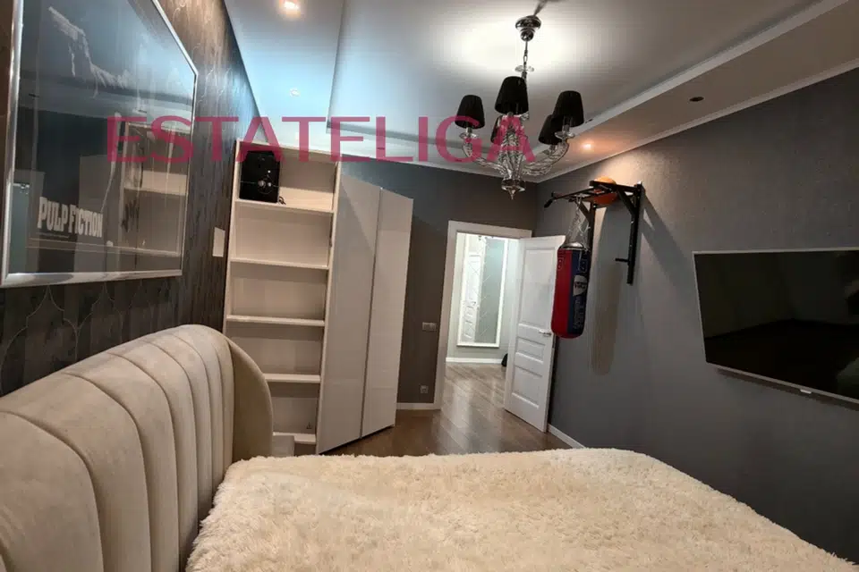 Продаётся 2-комнатная квартира, 65 м²