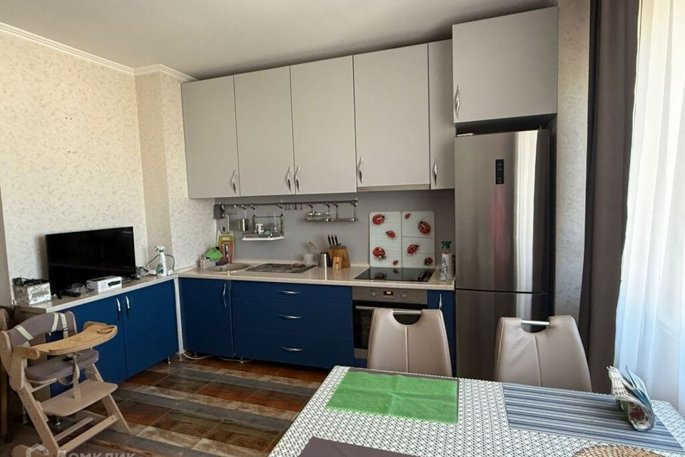 Продаётся 2-комнатная квартира, 70.6 м²