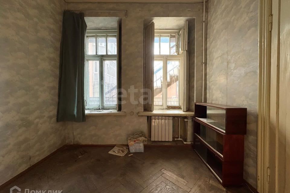 Продаётся 3-комнатная квартира, 43.8 м²