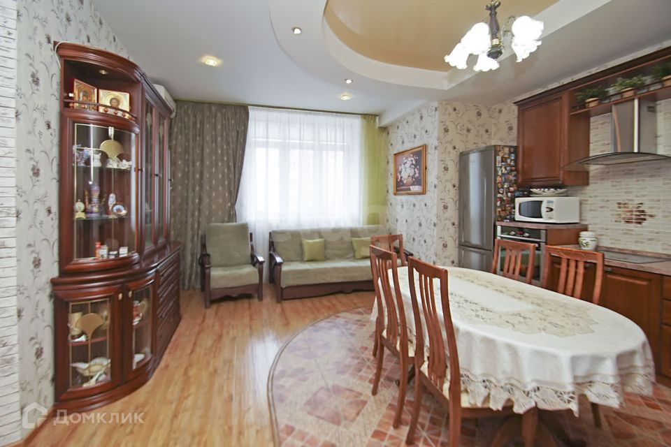 Продаётся 2-комнатная квартира, 87 м²