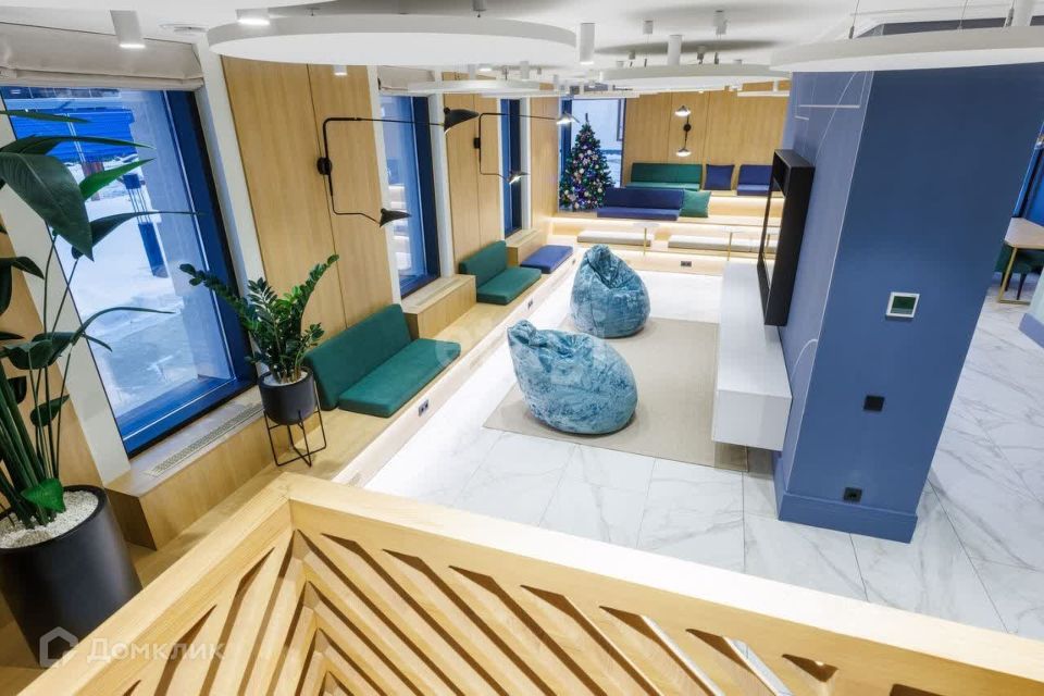 Продаётся 3-комнатная квартира, 156 м²