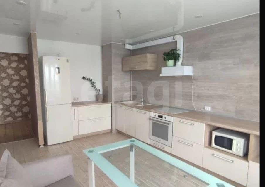 Продаётся 2-комнатная квартира, 66.2 м²