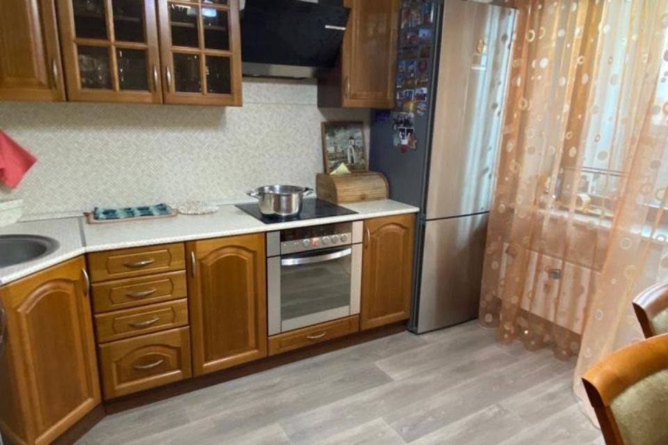 Продаётся 3-комнатная квартира, 105 м²