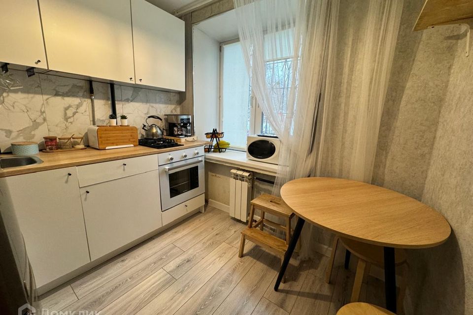 Продаётся 3-комнатная квартира, 56.8 м²