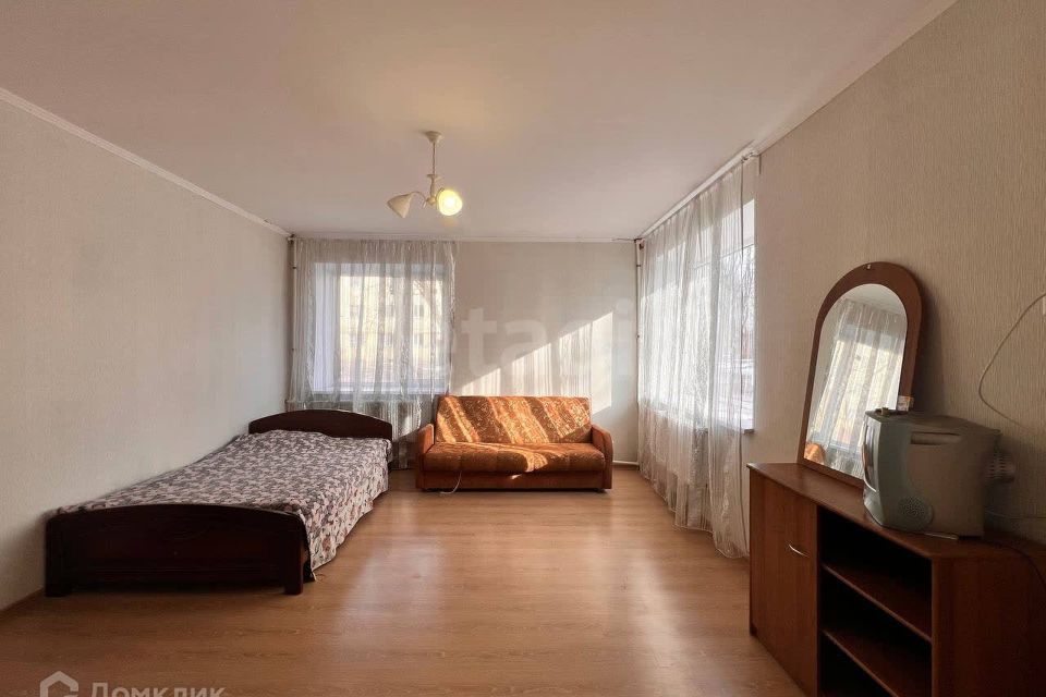 Продаётся 2-комнатная квартира, 55.8 м²