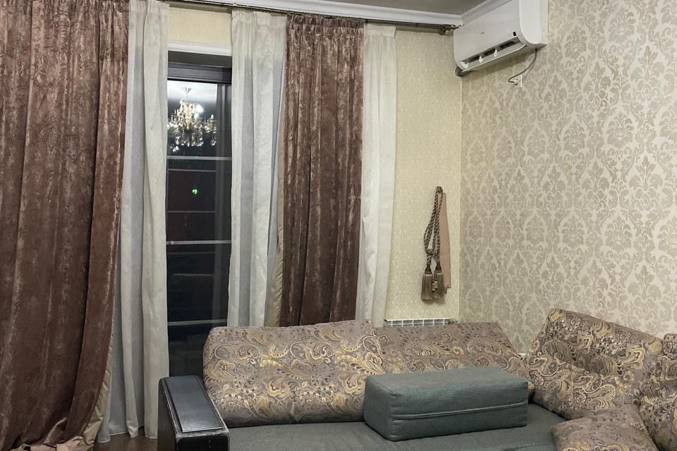 Продаётся 1-комнатная квартира, 45.6 м²